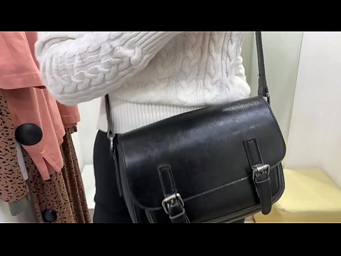 ❤️ Masturbasi umum tina jalang ngora FeralBerry sareng dildo di kamar pas ❤ Poro kualitas dina su.chengchengsm4.top ﹏